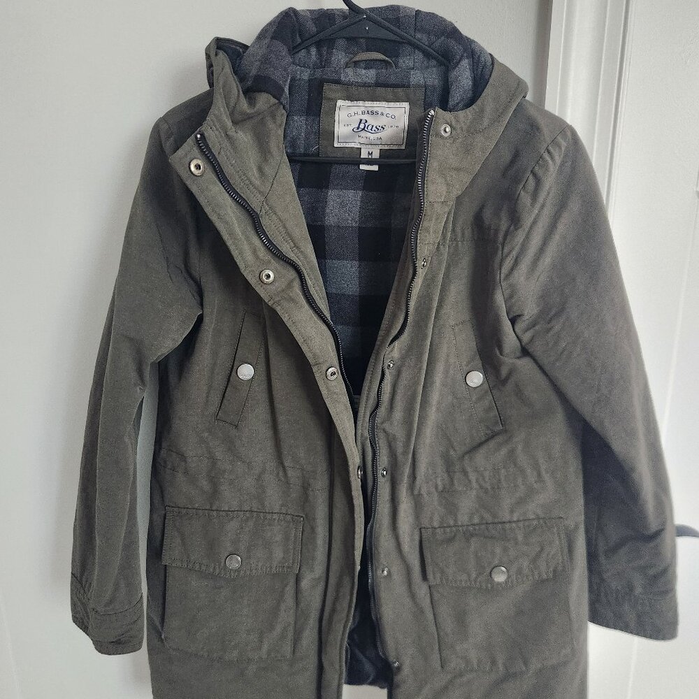 G.H. BASS & Co olive green winter coat size M